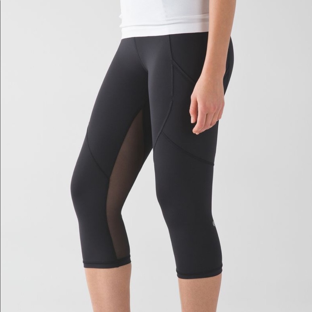 Lululemon | Outrun 17” Crop Leggings with mesh